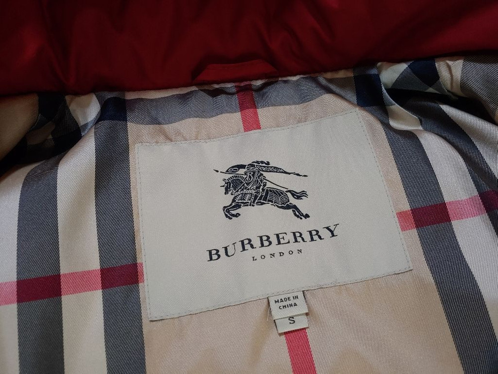 <명품> 여성 버버리 100% 거위털 패딩(55사이즈)--4