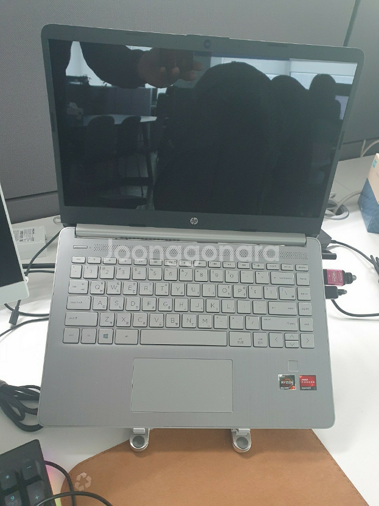 HP 14S-fq0067au 라이젠7 노트북 팝니다.--1