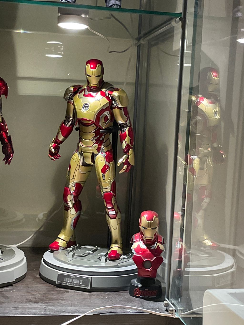 핫토이 아이언맨 마크 42(박스x) | 중고나라 - 안심되는 중고거래, image size:1024x1364