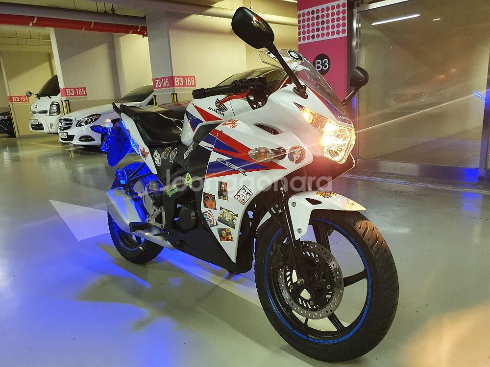 cbr125 오토바이 짧은 키로수 판매합니다.(개인)--0