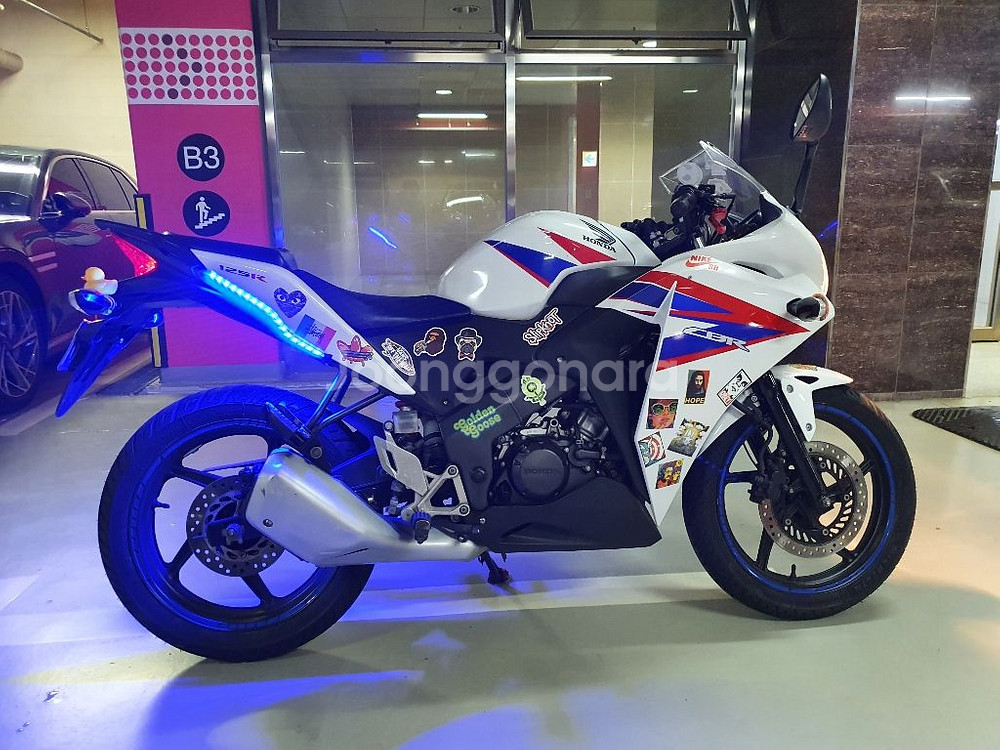 cbr125 오토바이 짧은 키로수 판매합니다.(개인)--3