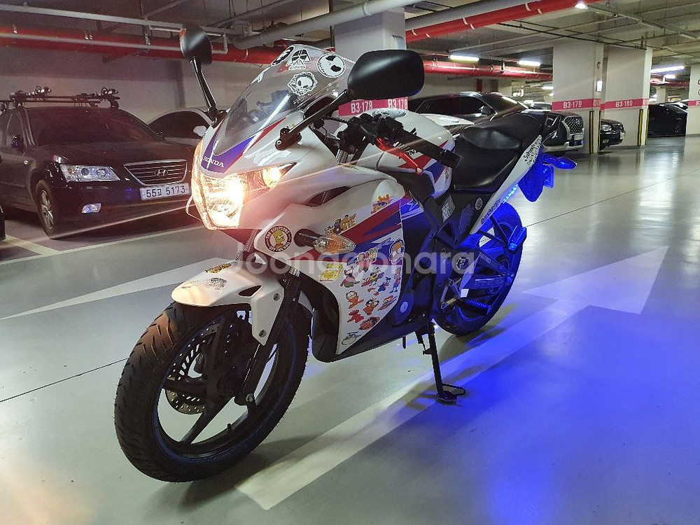 cbr125 오토바이 짧은 키로수 판매합니다.(개인)--1