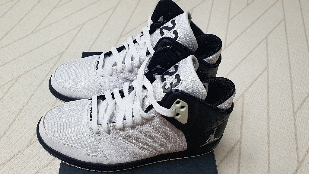 조던1플라이트4 검흰팝니다--1