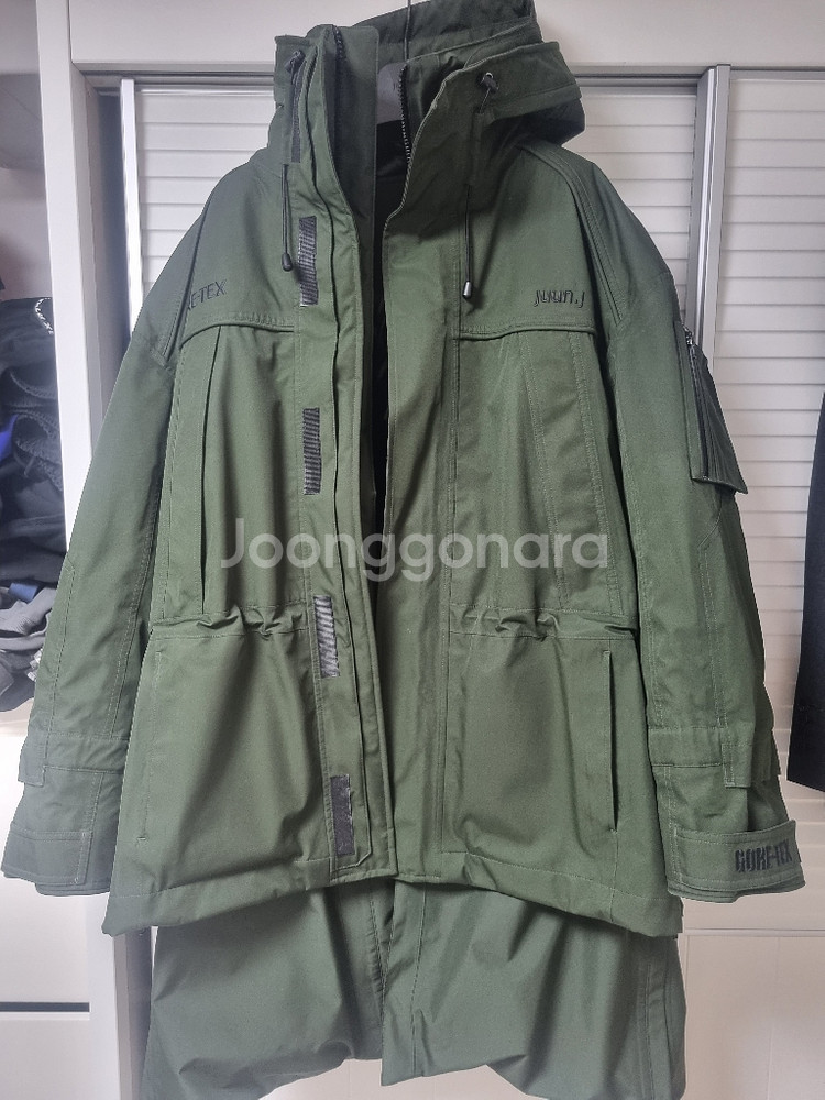 준지 21FW 고어텍스 카키롱패딩 M사이즈팝니다--1