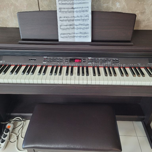 영창 디지털 피아노 SR-70