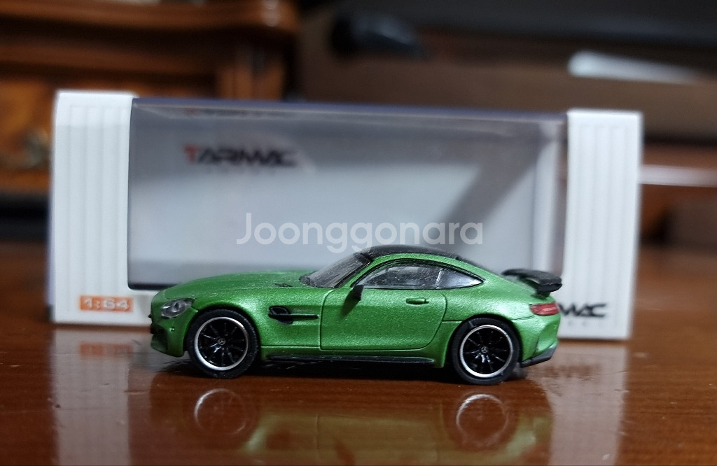 타막웍스 64스케일 AMG GTR 그린 미니카--1