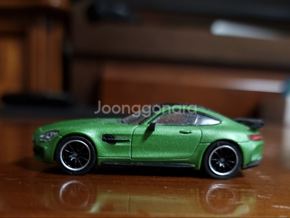 타막웍스 64스케일 AMG GTR 그린 미니카--4