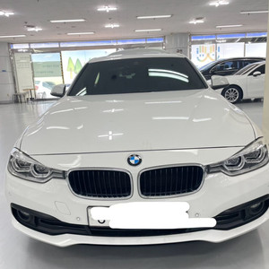 BMW F30 320d 뒤(리어) 범퍼 판매합니다.