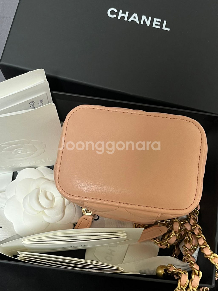 샤넬 골드볼 베니티--3