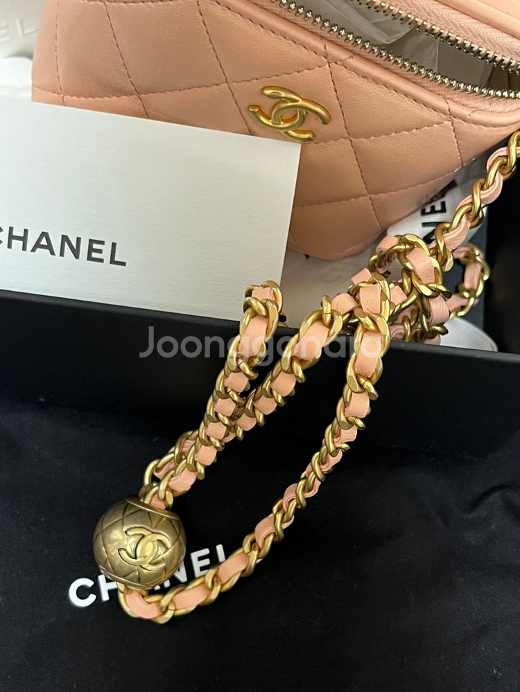 샤넬 골드볼 베니티--4