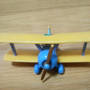 디즈니 비행기