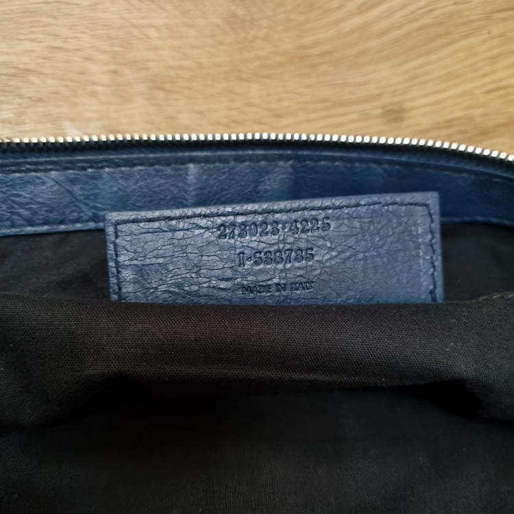 정품 발렌시아가 클립 클러치 라지 이미지