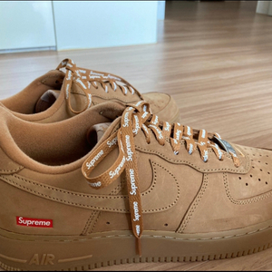 나이키 슈프림 에어포스 된장 275