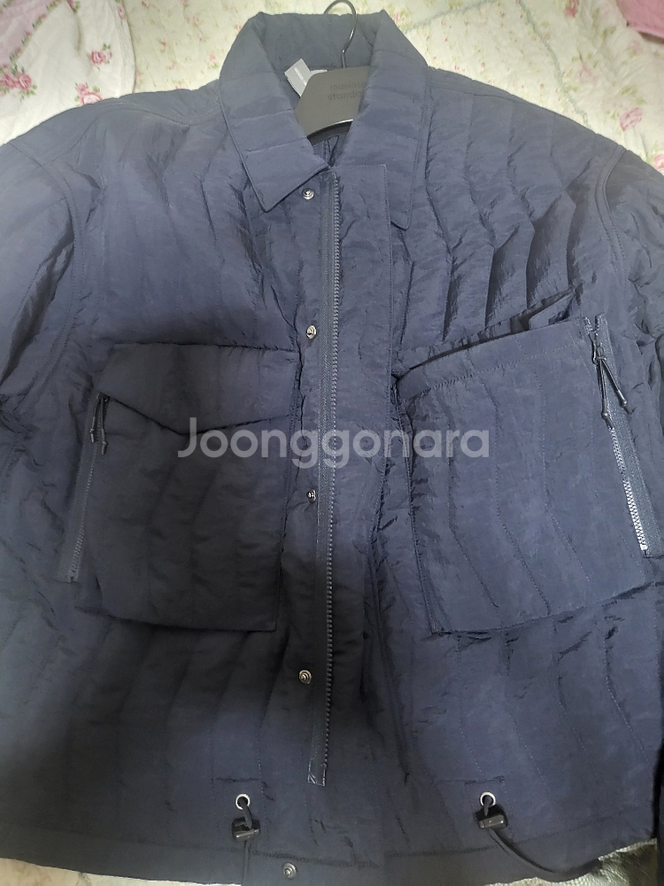 언어펙티드21fw 퀄팅블루종 네이비 팝니다--1