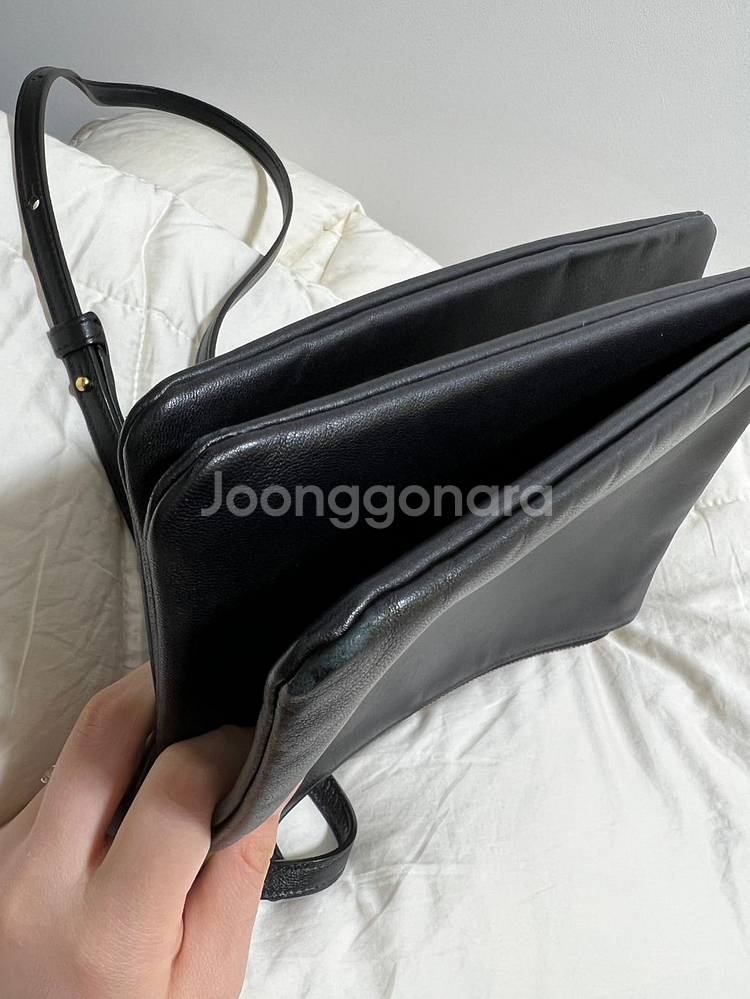 셀린느 트리오백 블랙 정품--2