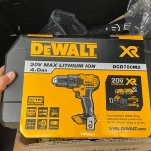 DEWALT(디월트) DCD780M2 20V 4Ah*2