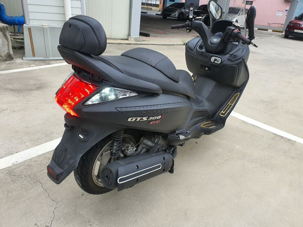 sym 보이져300 오토바이 스쿠터 보이저 이미지