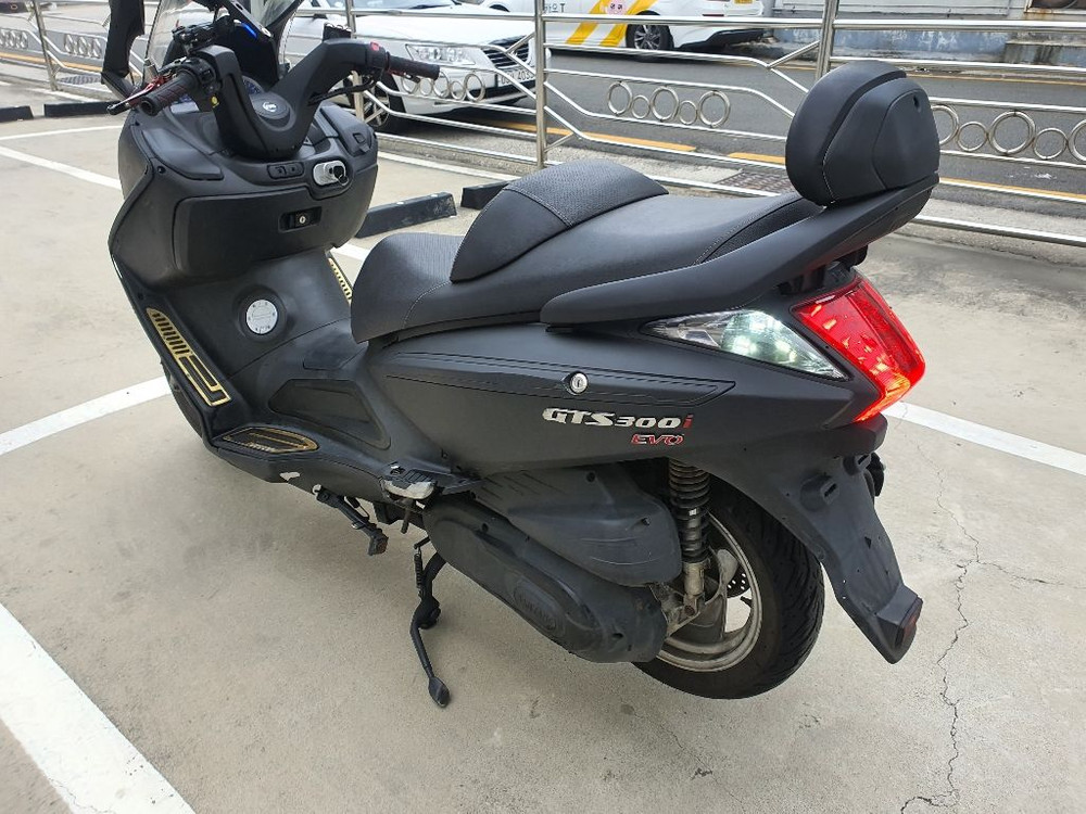 sym 보이져300 오토바이 스쿠터 보이저 이미지