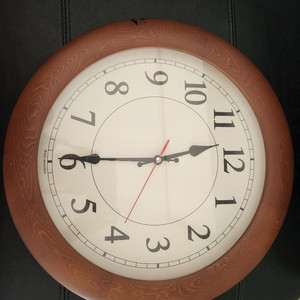 원형 벽걸이 시계