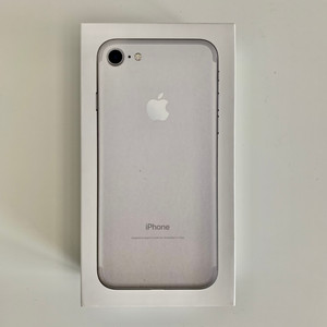 아이폰7 iphone7 silver 32GB 박스 판매