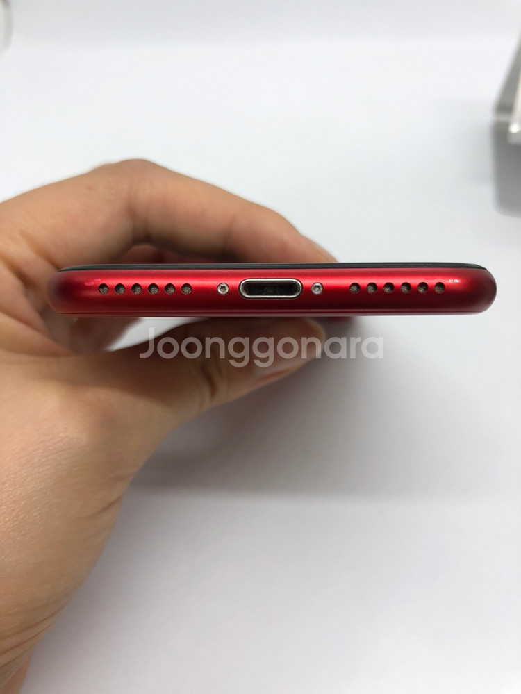 B급 아이폰SE2 64GB 레드 19.9만원[01788--9