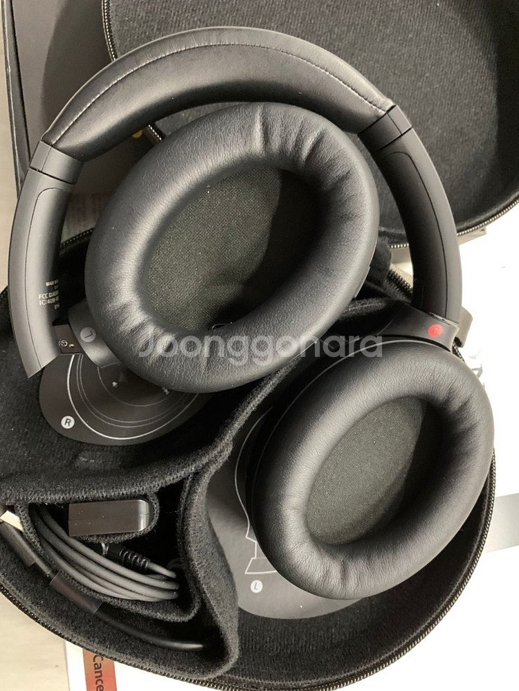 SONY WH-1000XM4 노이즈캔슬링 팔아요--3