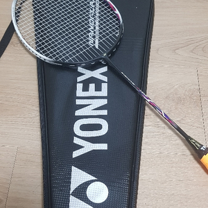 YONEX 배드민턴 라켓