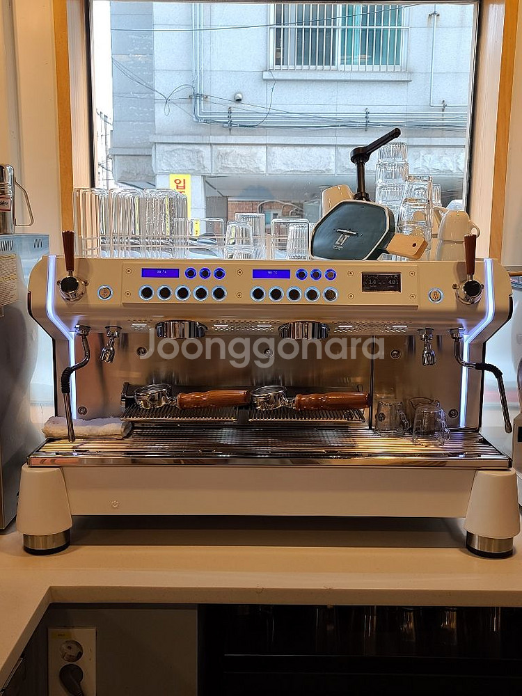 콘티몬테카를로 2그룹 화이트우드 커스텀--1