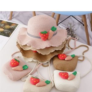 아이들 여행에는 귀여운 딸기딸기 모자&가방