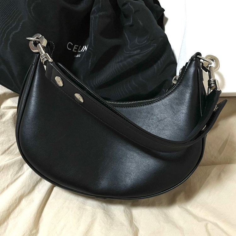 셀린느 아바백 스트랩 아바 호보백 은장 이미지