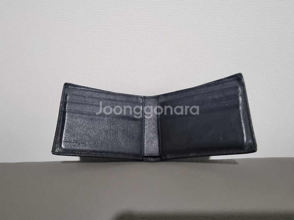 페레가모 정품 반지갑--2