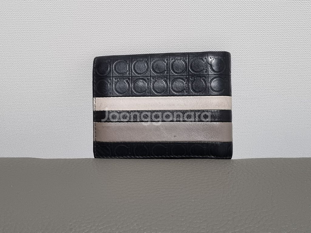 페레가모 정품 반지갑--3