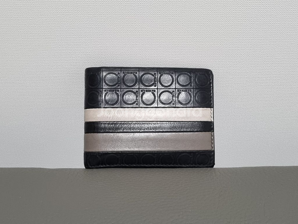 페레가모 정품 반지갑--4