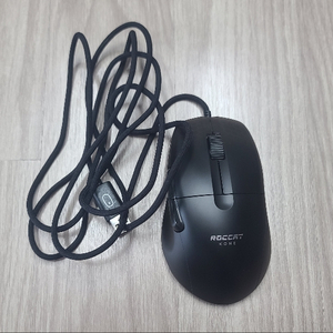 Roccat Kone pro 유선 팔아요