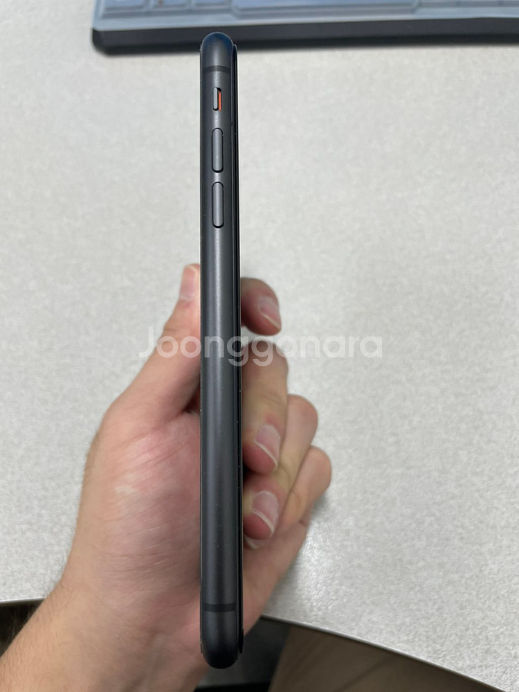 아이폰 11 블랙 128g--4