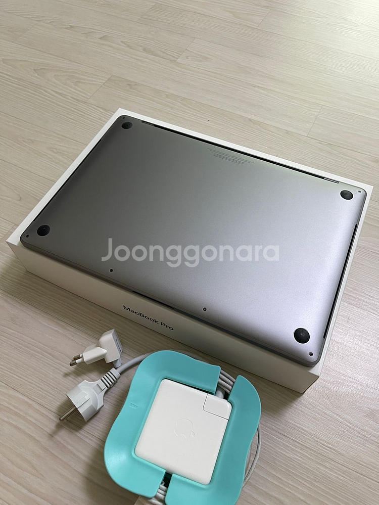 2017 맥북프로 터치바 15인치 512GB--1