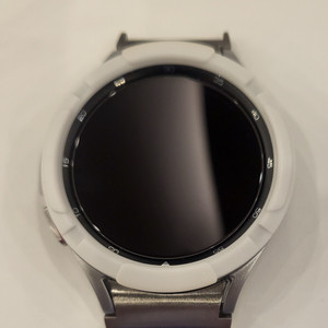 갤럭시워치4클래식46mm실버색상 블루투스용풀박스 팝니다