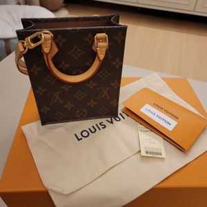 루이비통 쁘띠삭플라 거희새거 팝니다