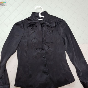 블랙 리본 블라우스