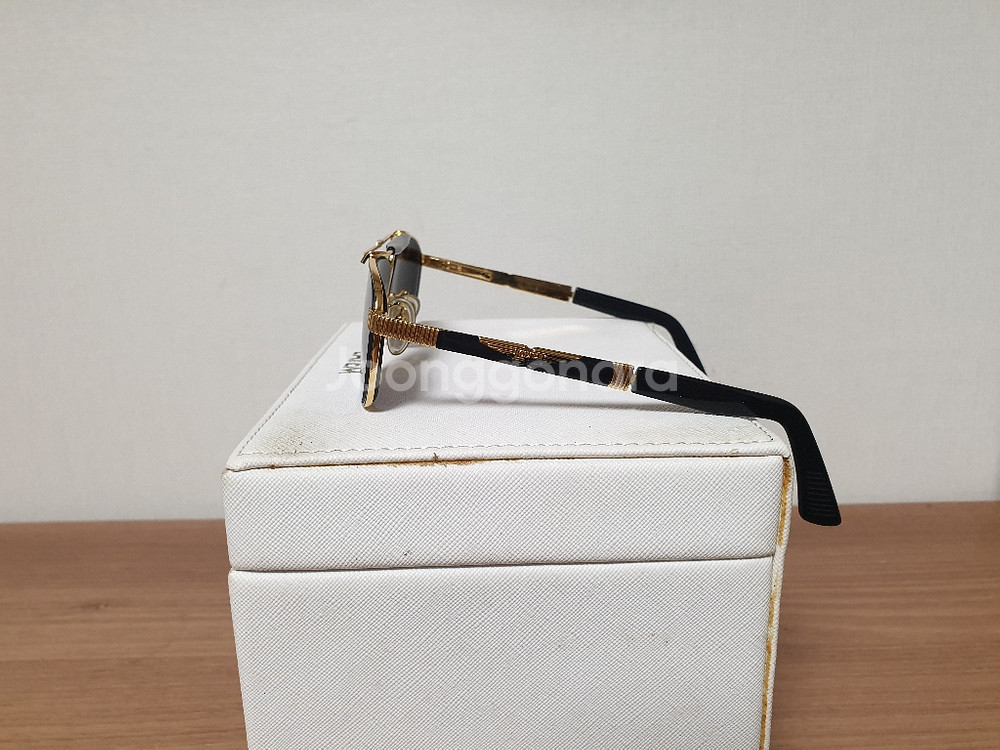 폴리스 선글라스--1