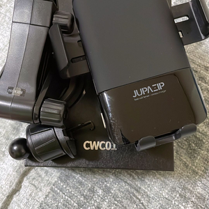 주파집 차량 휴대폰 거치대 cwc01 팝니다