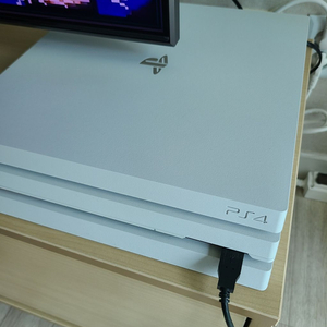 ps4 pro 7218 9.00 버전 판매합니다