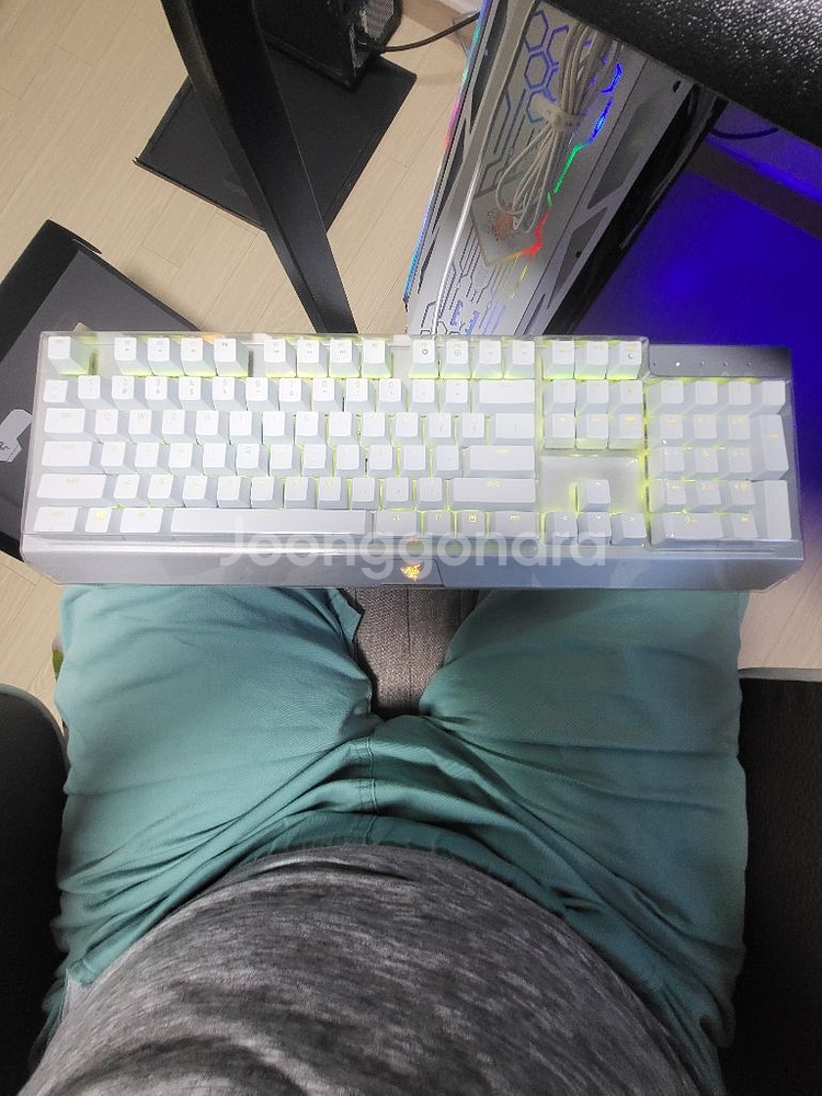 레이저 키보드 판매합니다--4