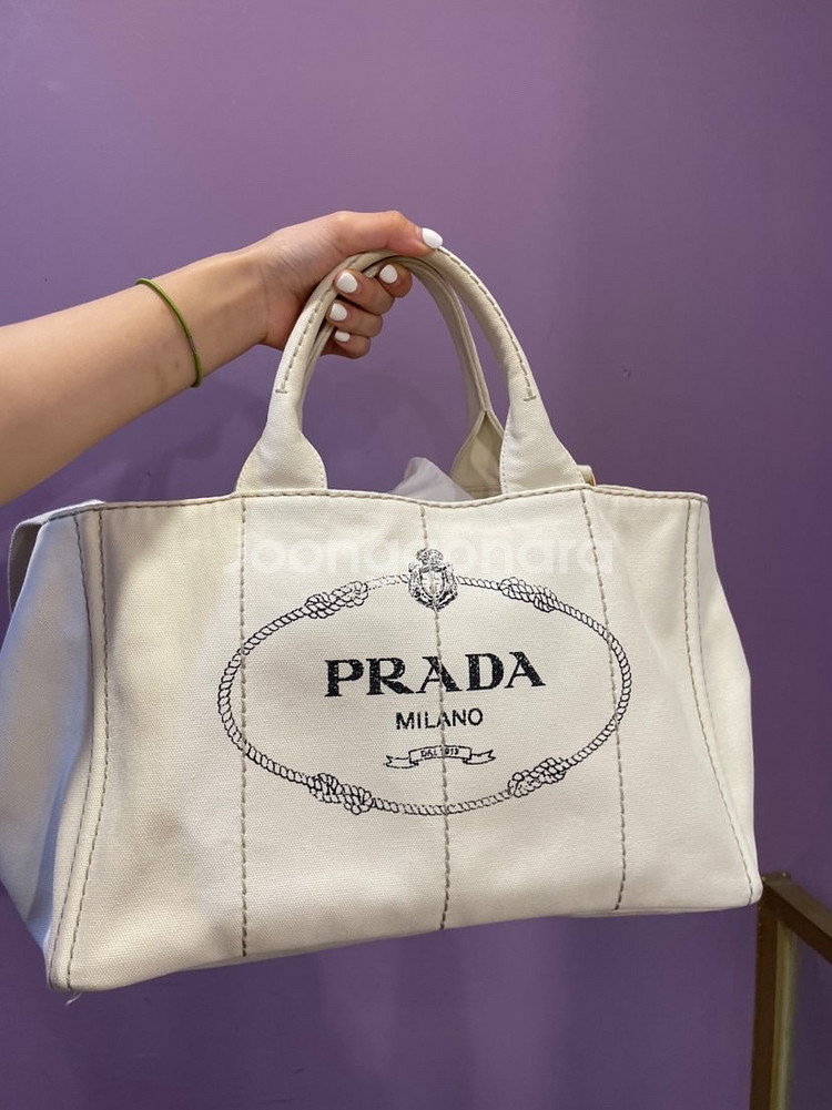 프라다 카나파--0