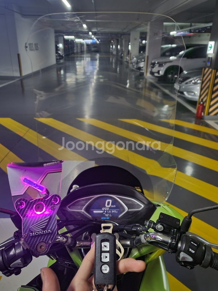 혼다pcx125 2019년식 풀커스텀--2