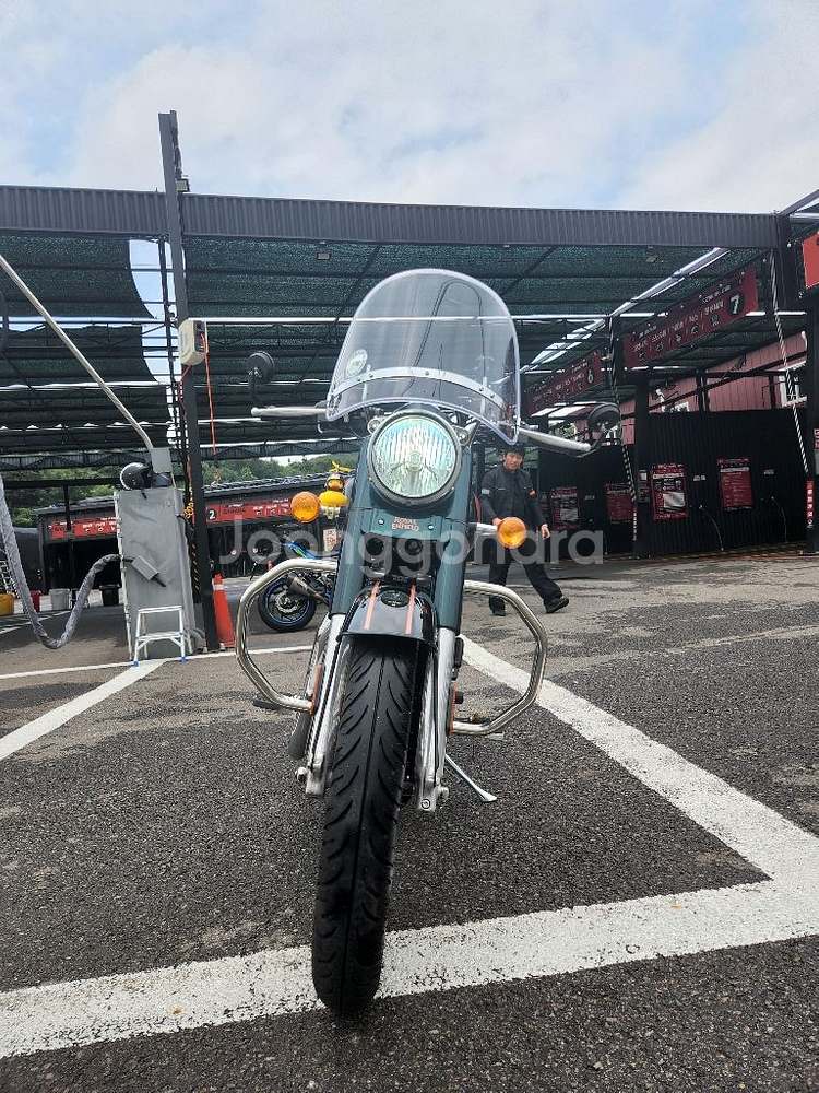 로얄엔필드 클래식350 헬시온그린 판매합니다--2