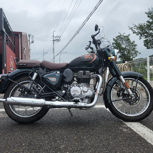 로얄엔필드 클래식350 헬시온그린 판매합니다