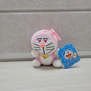 핑크 도라에몽 미니 인형 키링 판매