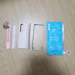 폴드4 스탠딩커버with펜 베이지+사은품