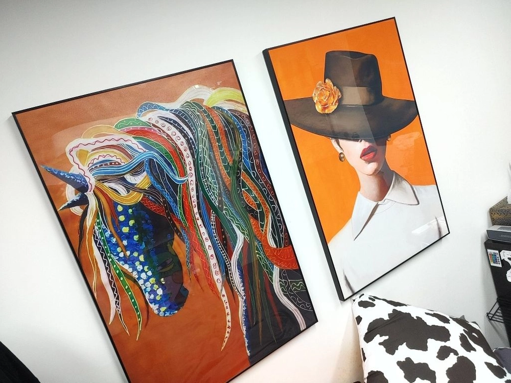 럭셔리 말그림 에르메스 풍 모자쓴여인 대형 그림 액자 이미지